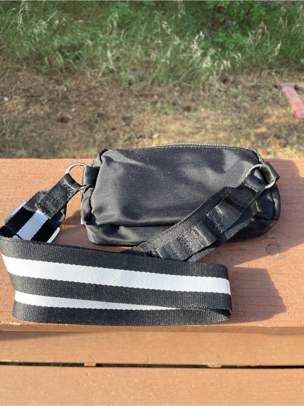 Lululemon OG Everywhere Crossbody Bag 1L Black & White Striped Strap - Picture 5 of 7